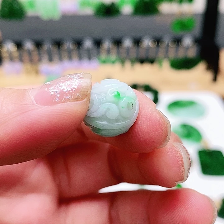 未镶嵌翡翠耳饰挂件