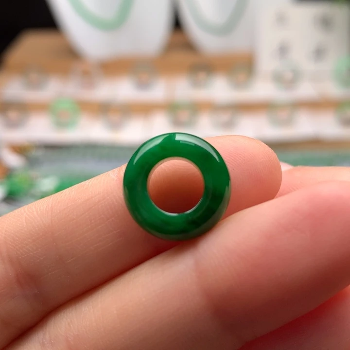 翡翠未镶嵌颈饰天然缅甸A货翡翠 卡14.2mm