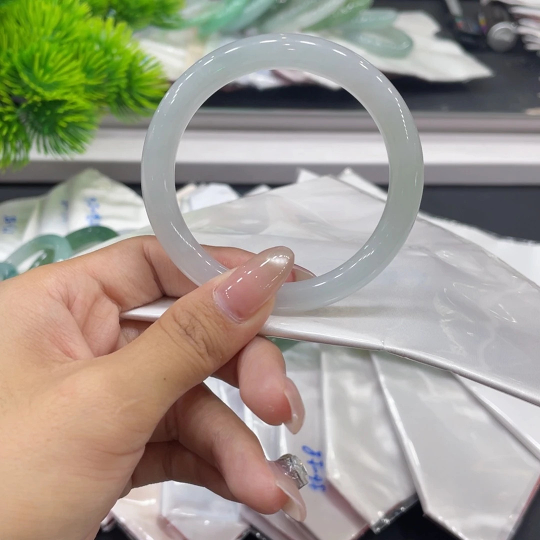 【闪购商品】未镶嵌手镯翡翠5号