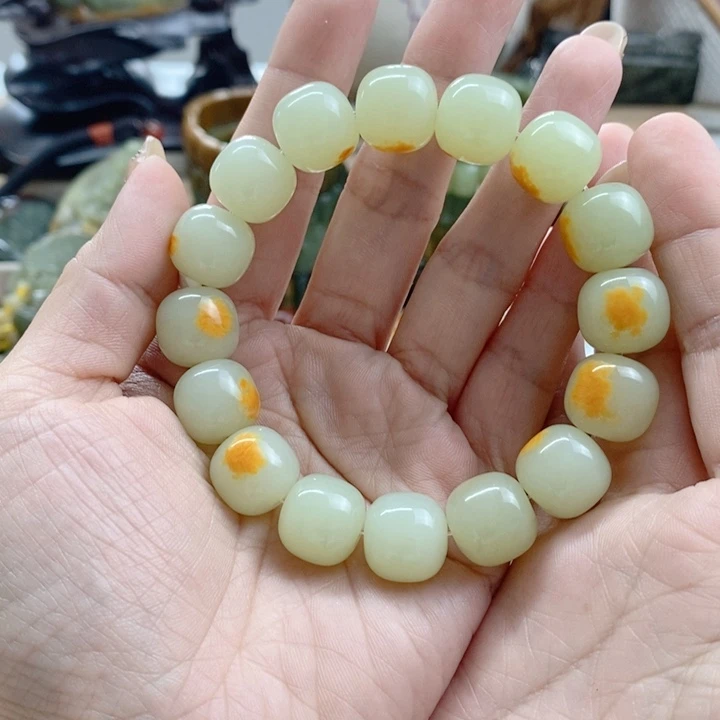 手链未镶嵌和田玉共****余