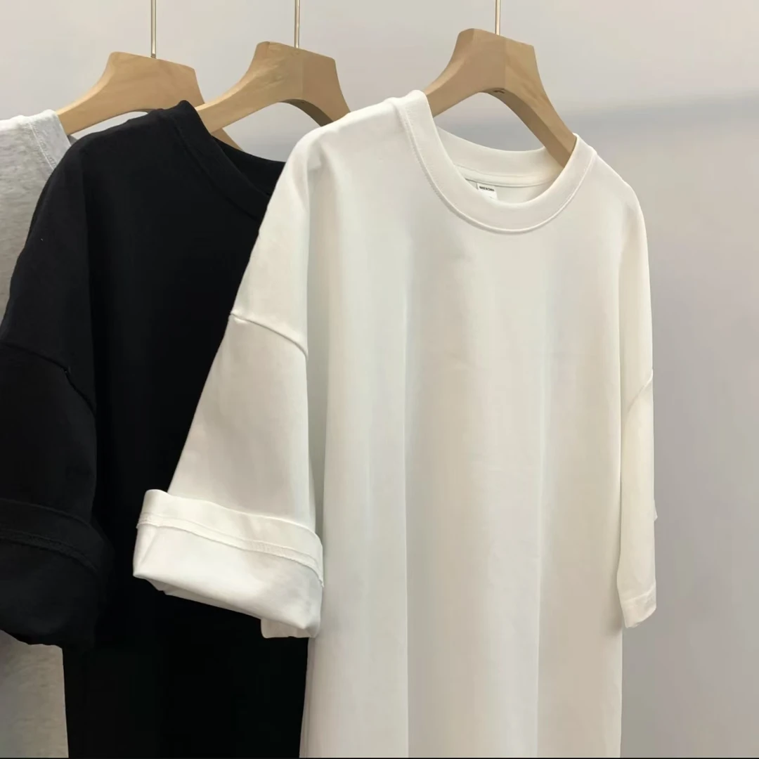 At【花体字母刺绣】短袖T恤男女同款情侣装