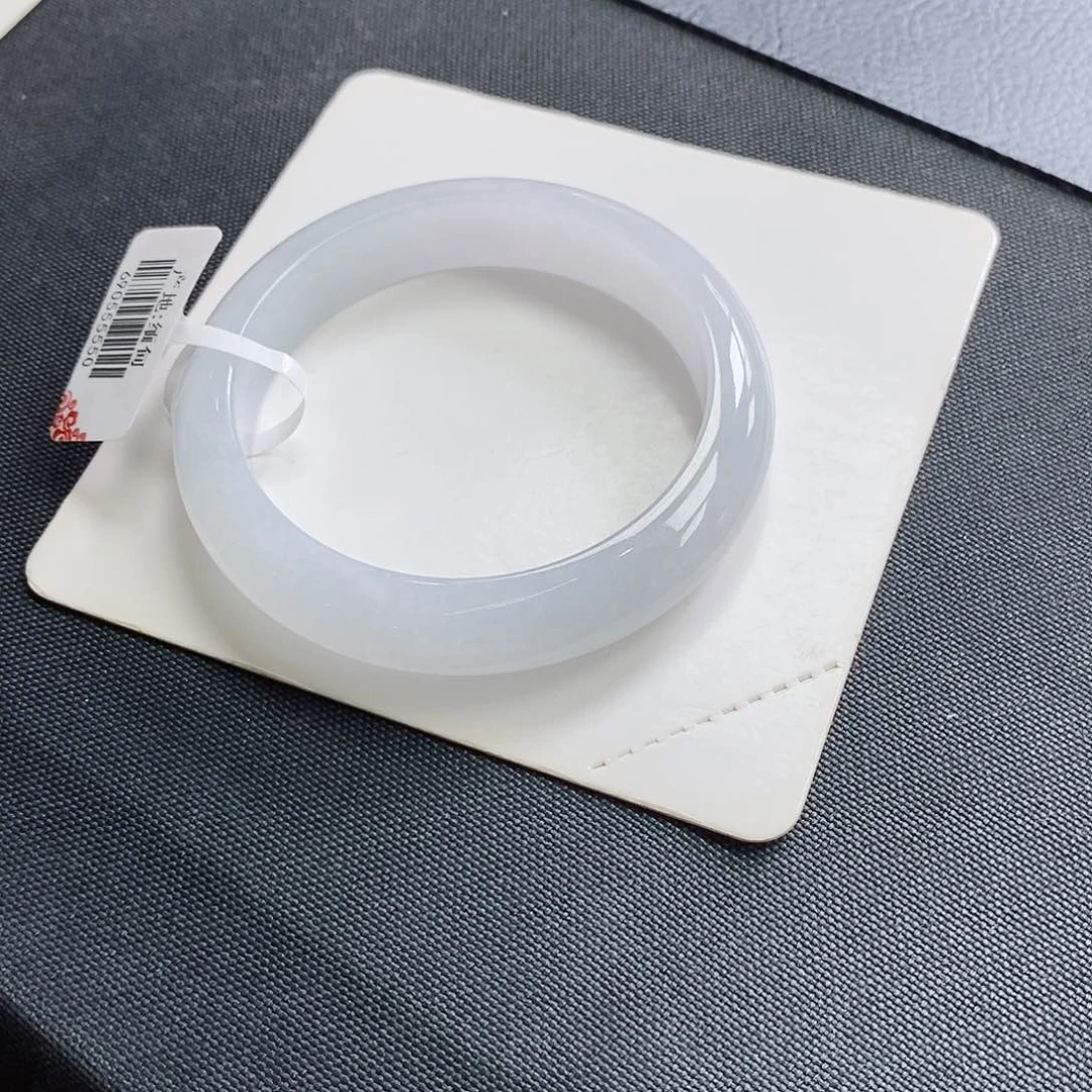 翡翠手镯未镶嵌54:4圈口