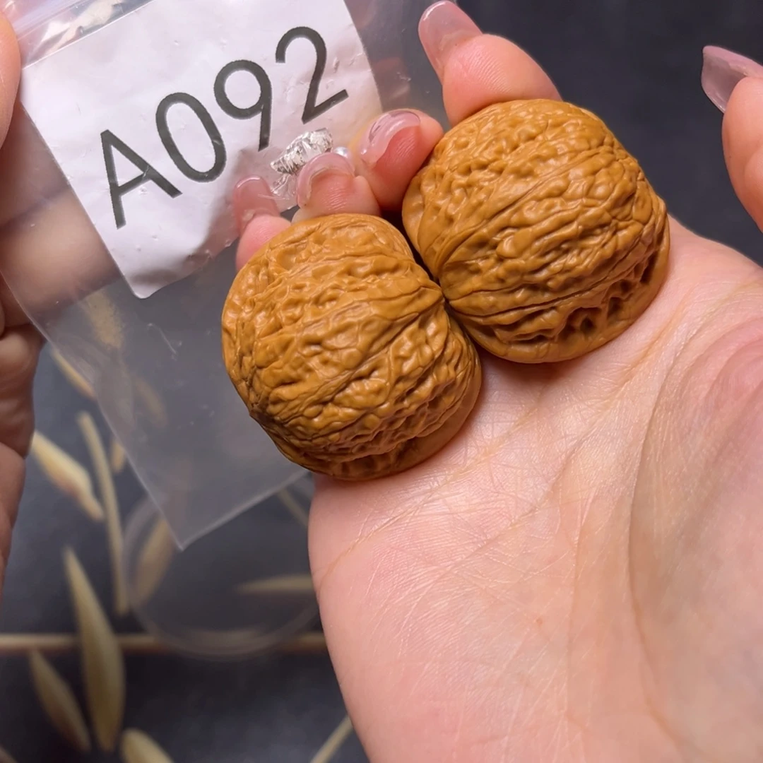 文玩核桃吊坠铁锤39