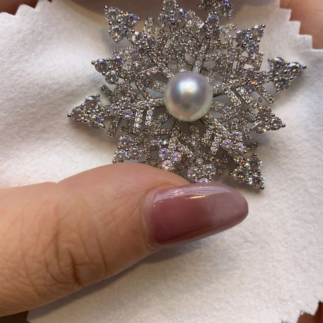 未镶嵌胸饰海水珍珠