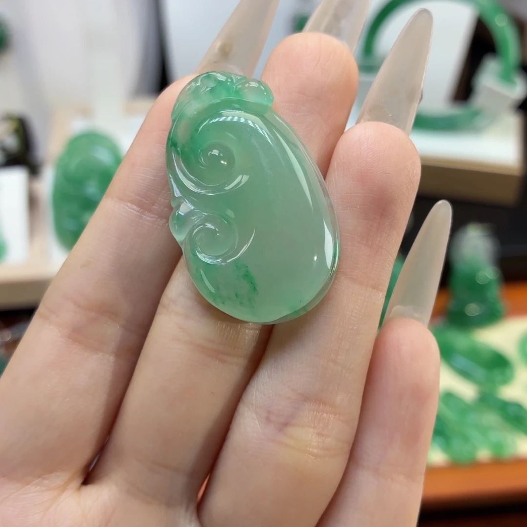 石英质玉（非洲翠）未镶嵌颈饰AB