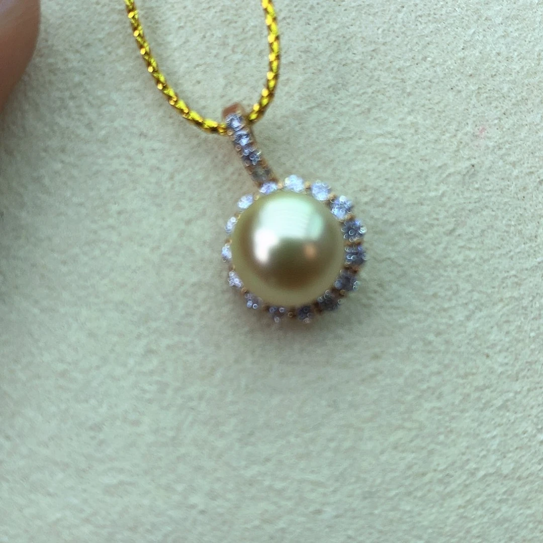 18K金镶嵌海水珍珠吊坠(不含链)