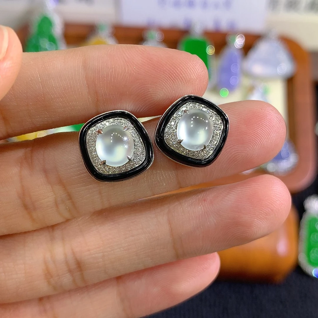 【闪购商品】18K金镶嵌翡翠耳钉蛋面