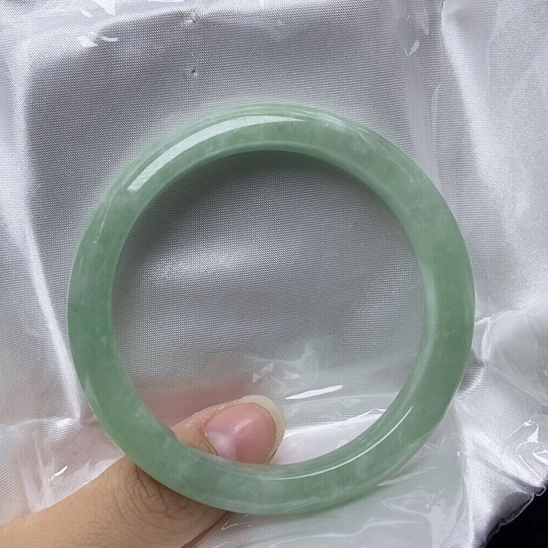 翡翠未镶嵌手镯58圈