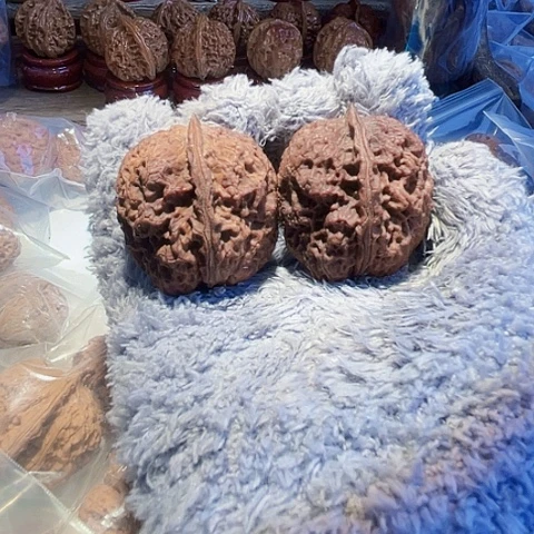 把件文玩核桃麒麟王彩阴42+