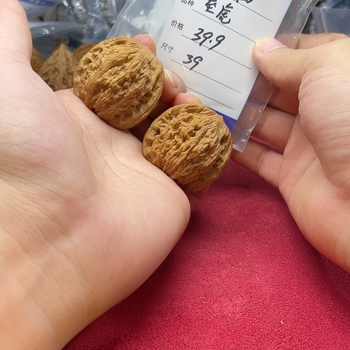 文玩核桃把件至尊虎c140