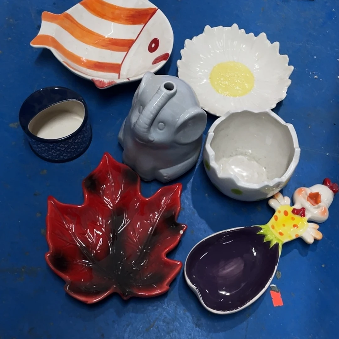 摆件A****姐 磕碰。封釉。