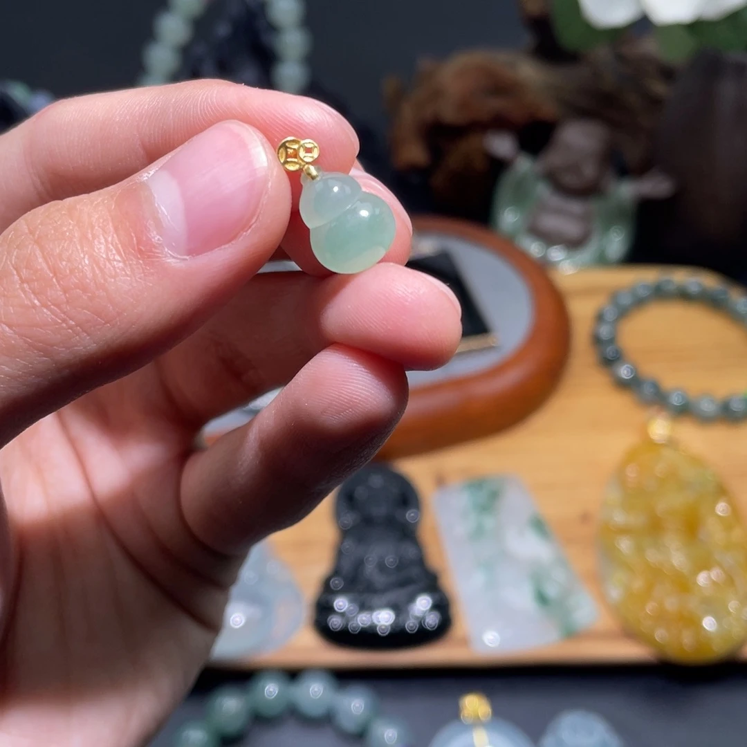 定制翡翠18K金镶嵌吊坠