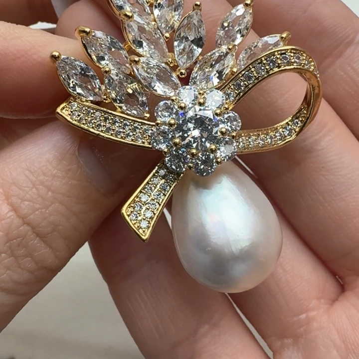 拼合珍珠（马贝珠）胸针未镶嵌