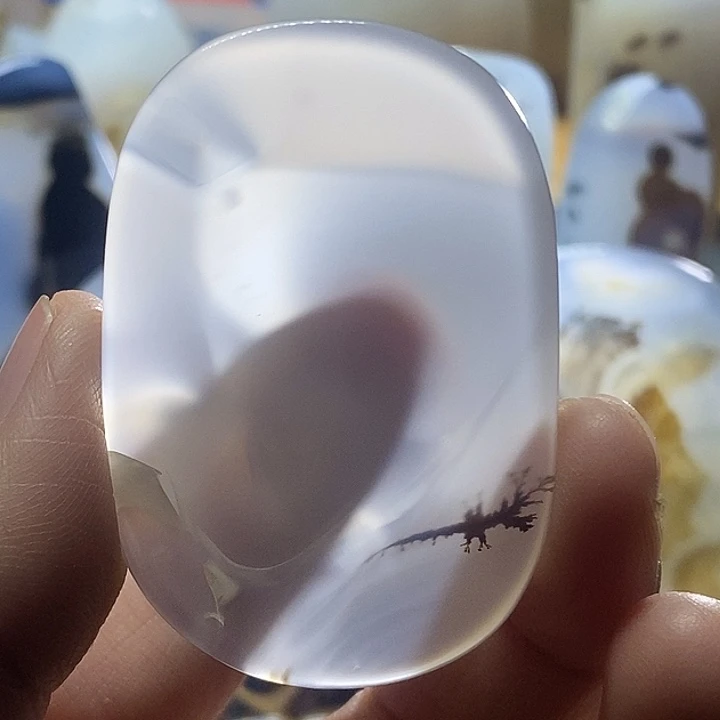 未镶嵌颈饰玛瑙/玉髓梦**裳
