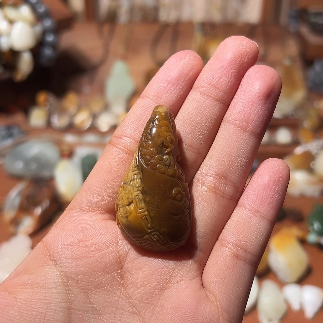 和田玉颈饰未镶嵌