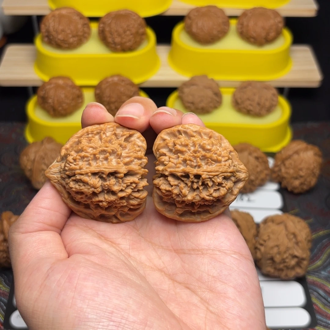 l***y把件文玩核桃44满天星182