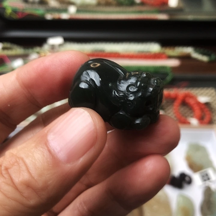 旺***旺和田玉未镶嵌挂件