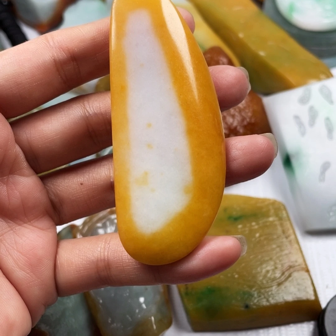 【闪购商品】翡翠颈饰未镶嵌翡翠