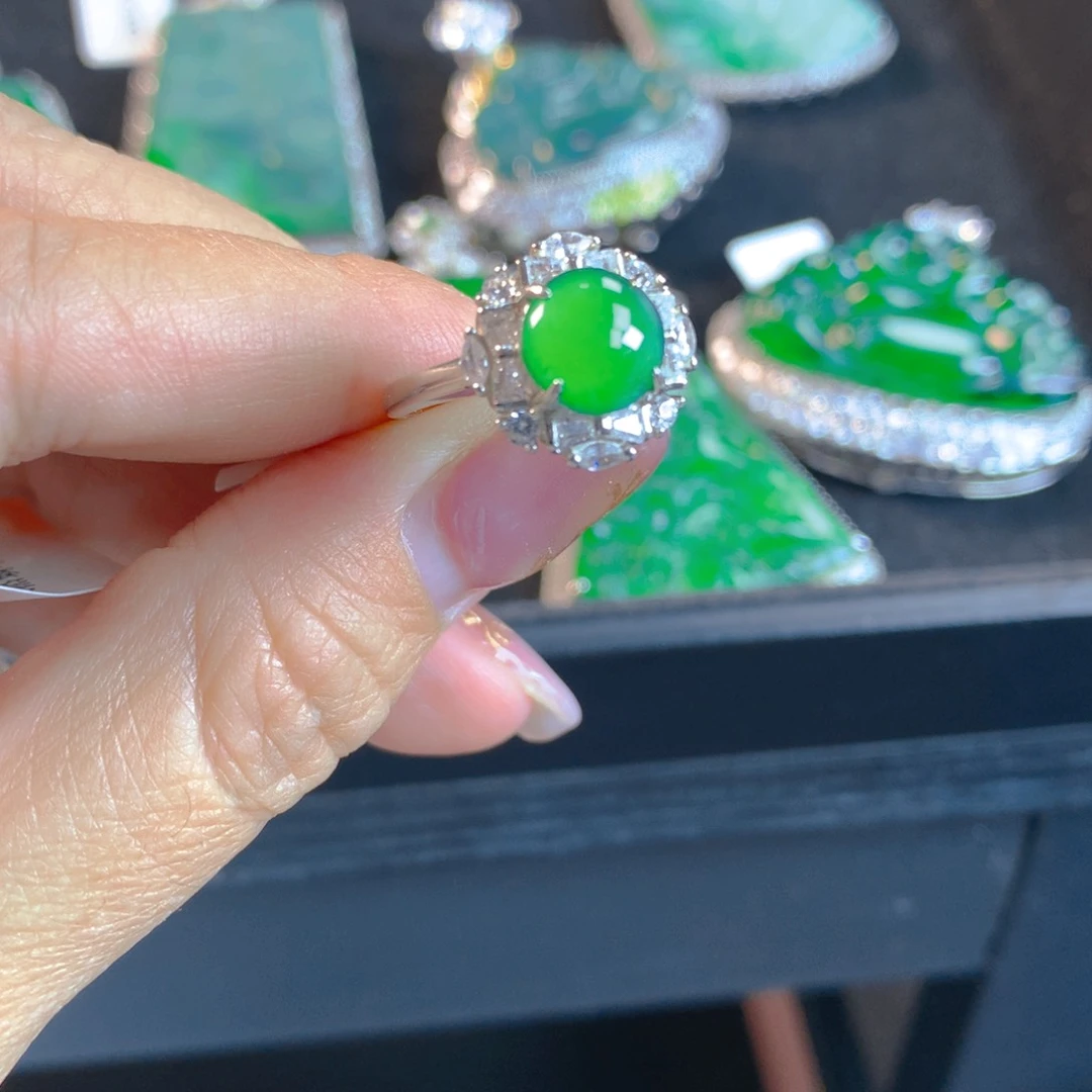 翡翠颈饰银S925镶嵌翡翠