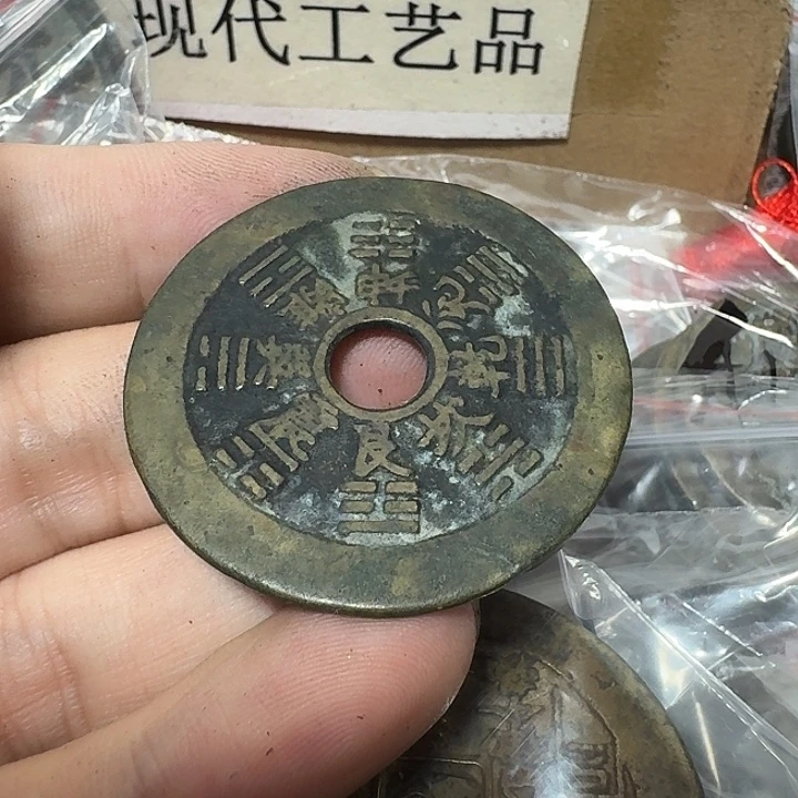 纲***)铜现代工艺品花钱
