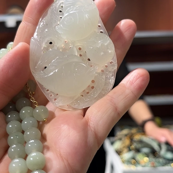 岫玉未镶嵌毛衣链