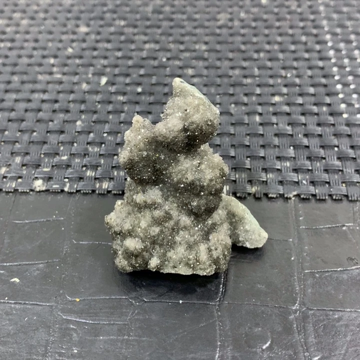 未镶嵌水晶大型摆件（非配饰）