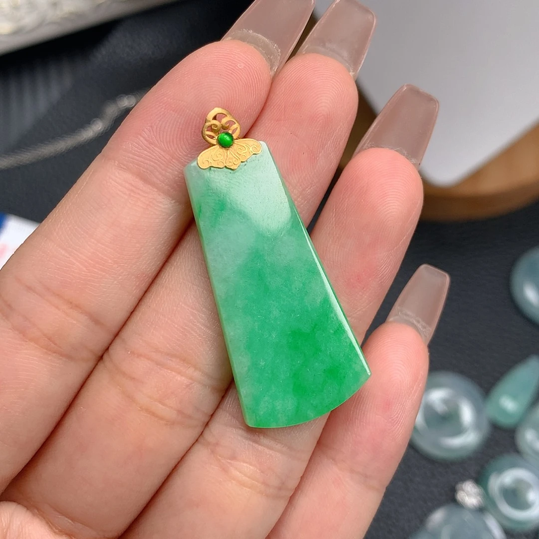 吊坠(不含链)18K金镶嵌翡翠