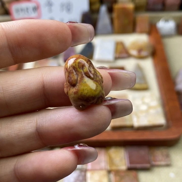 石英岩玉合金颈饰