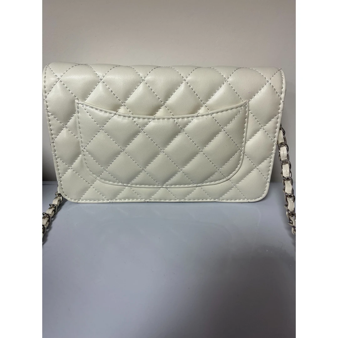 【X】白钱包收纳包777