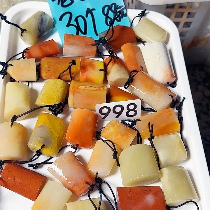 青田石印石老挝石椭圆随形印章30个88元，尺寸2-3多公分