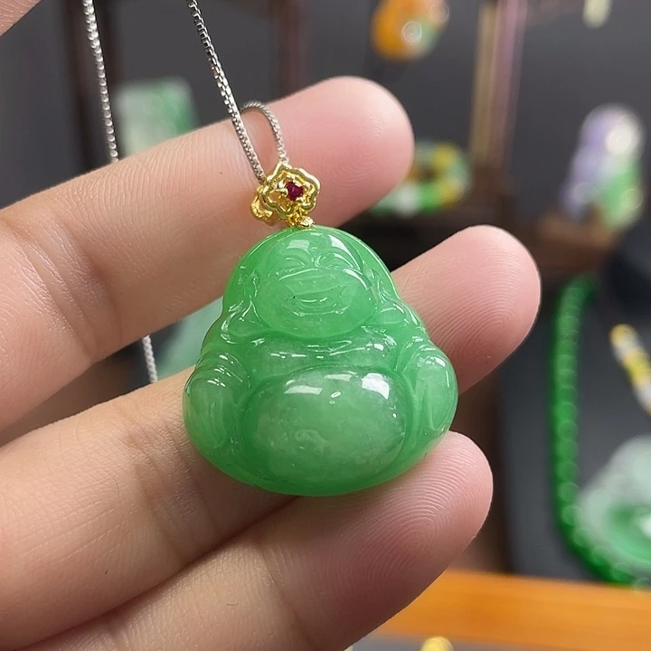 翡翠未镶嵌吊坠(赠链)