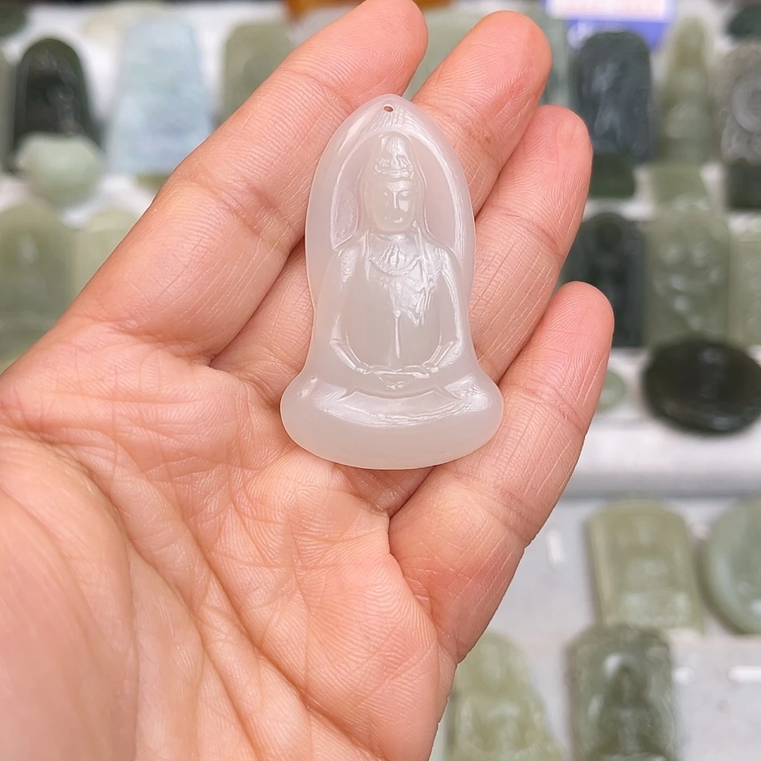 梦***瑶和田玉未镶嵌颈饰