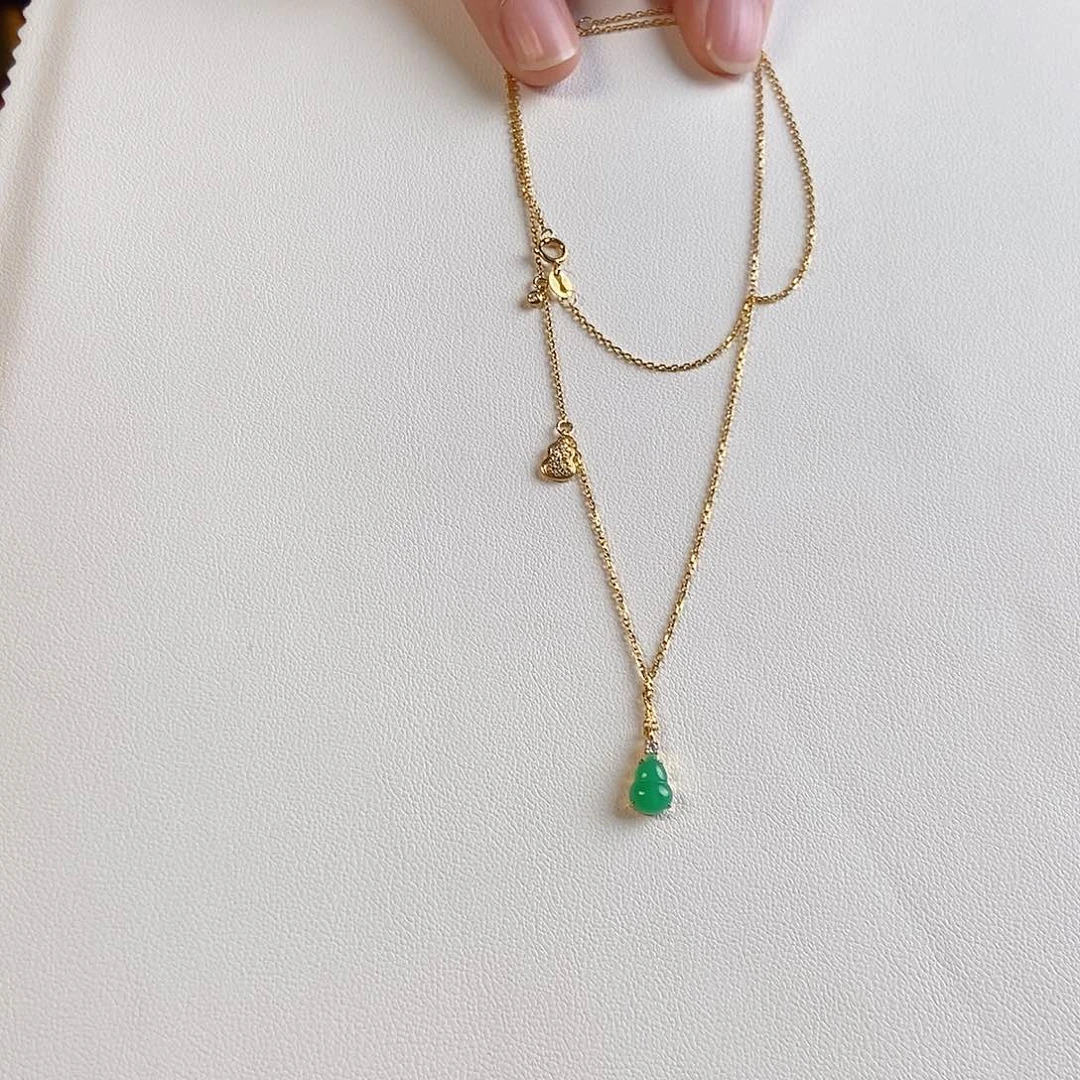 颈饰18K金镶嵌翡翠