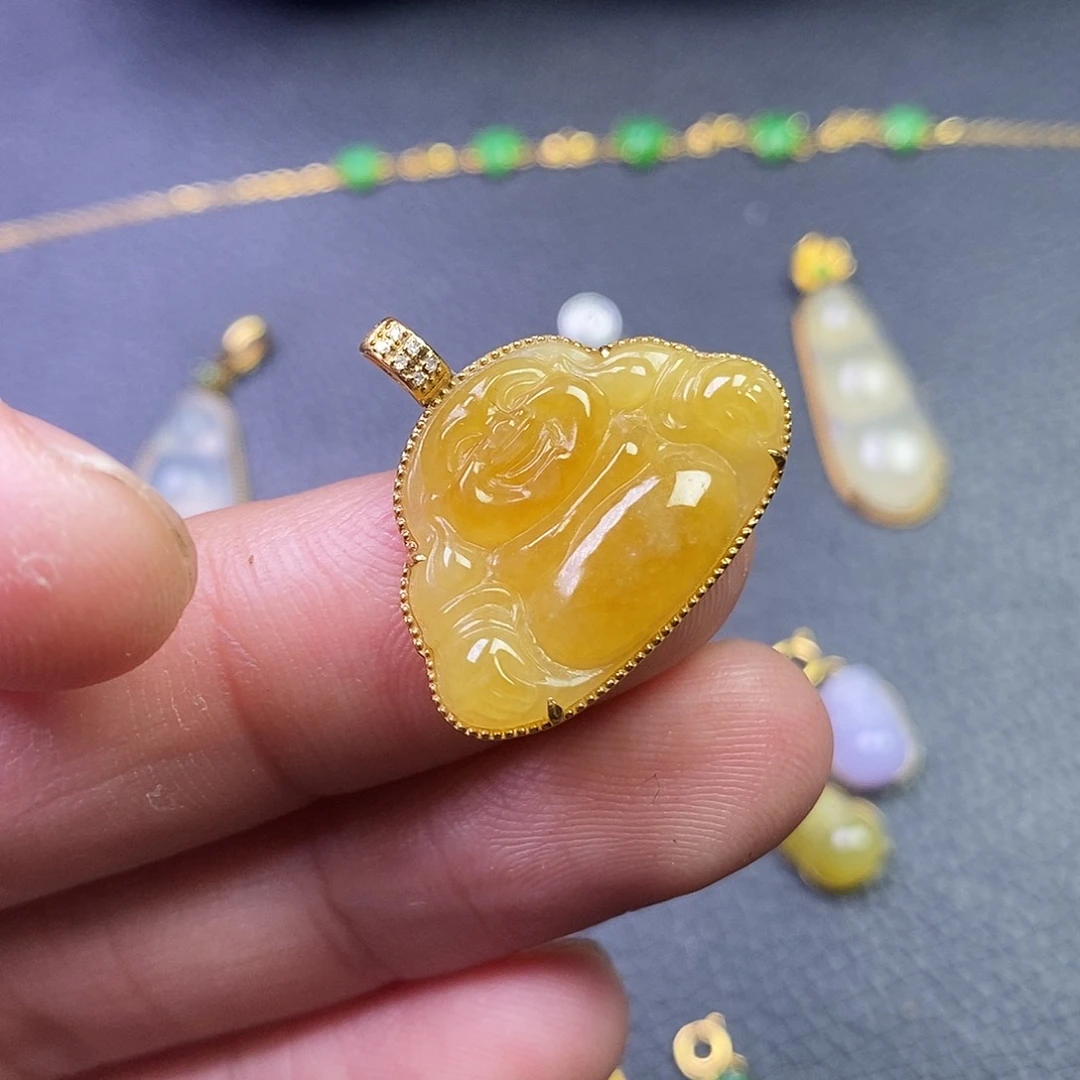 颈饰18K金镶嵌翡翠