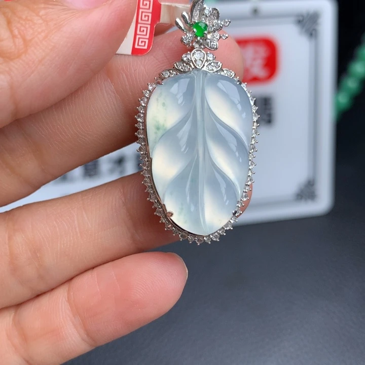 吊坠(不含链)18K金镶嵌翡翠