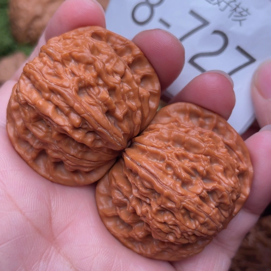 文玩核桃把件红皮正磨41