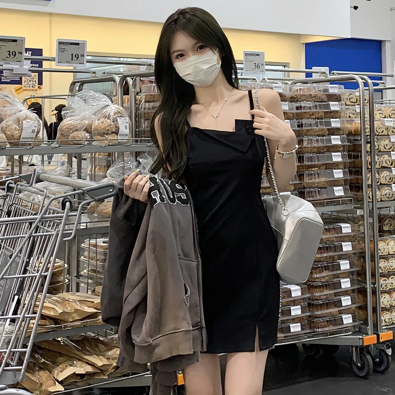 小黑裙高级感连衣裙女2024新款夏天小个子显瘦短裙黑色出游服装女