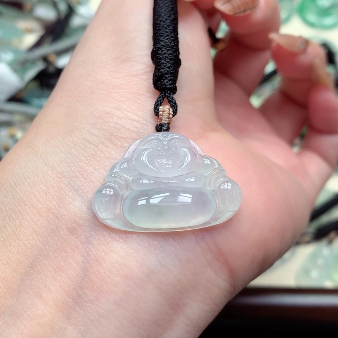 翡翠未镶嵌颈饰佛公