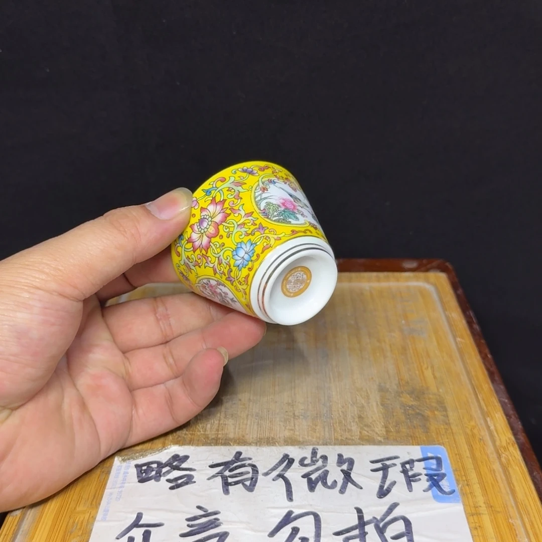 微瑕疵介意勿拍陶瓷器皿S088