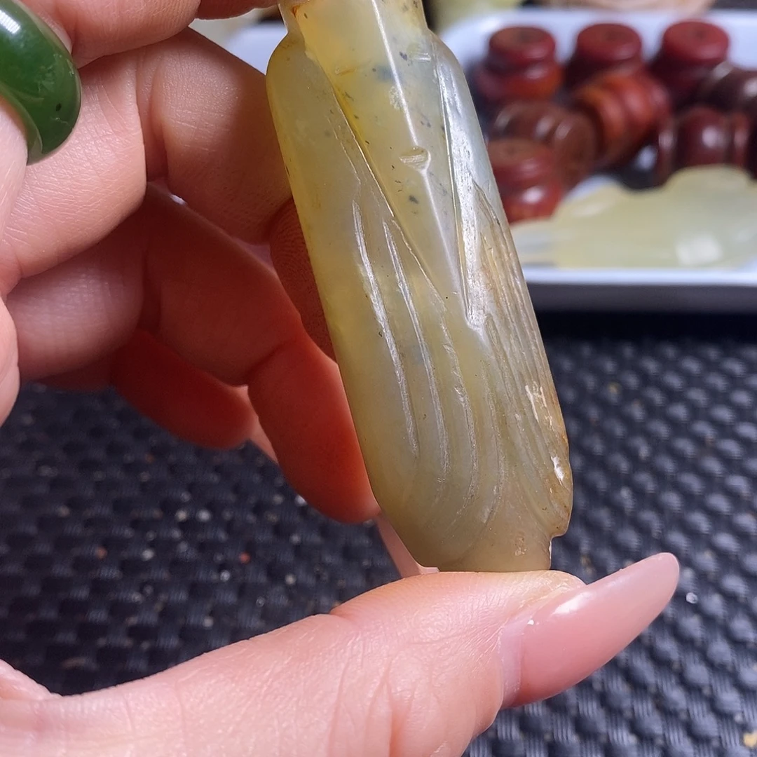 岫玉未镶嵌珠宝奇石