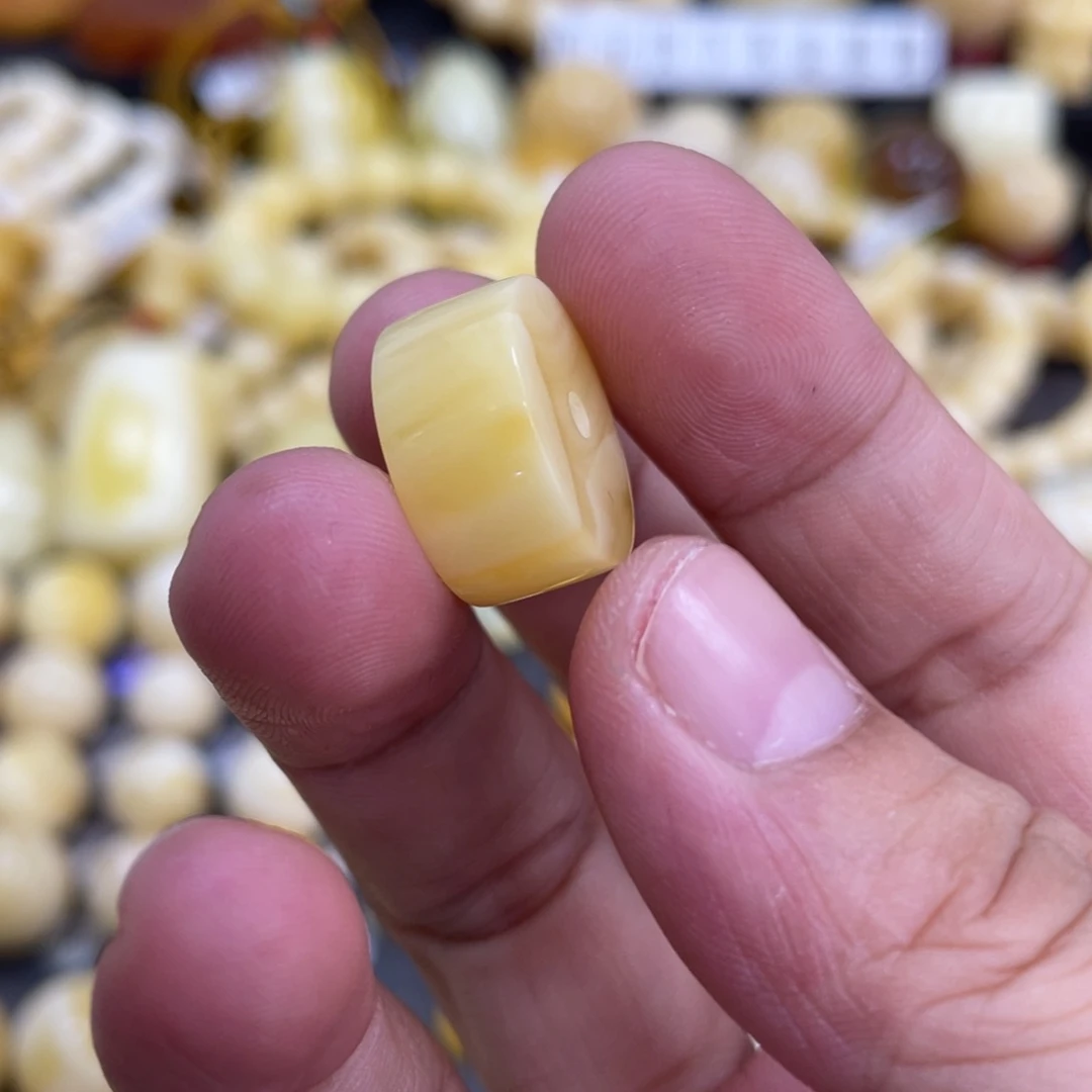 未镶嵌琥珀珠宝奇石17*8.8mm