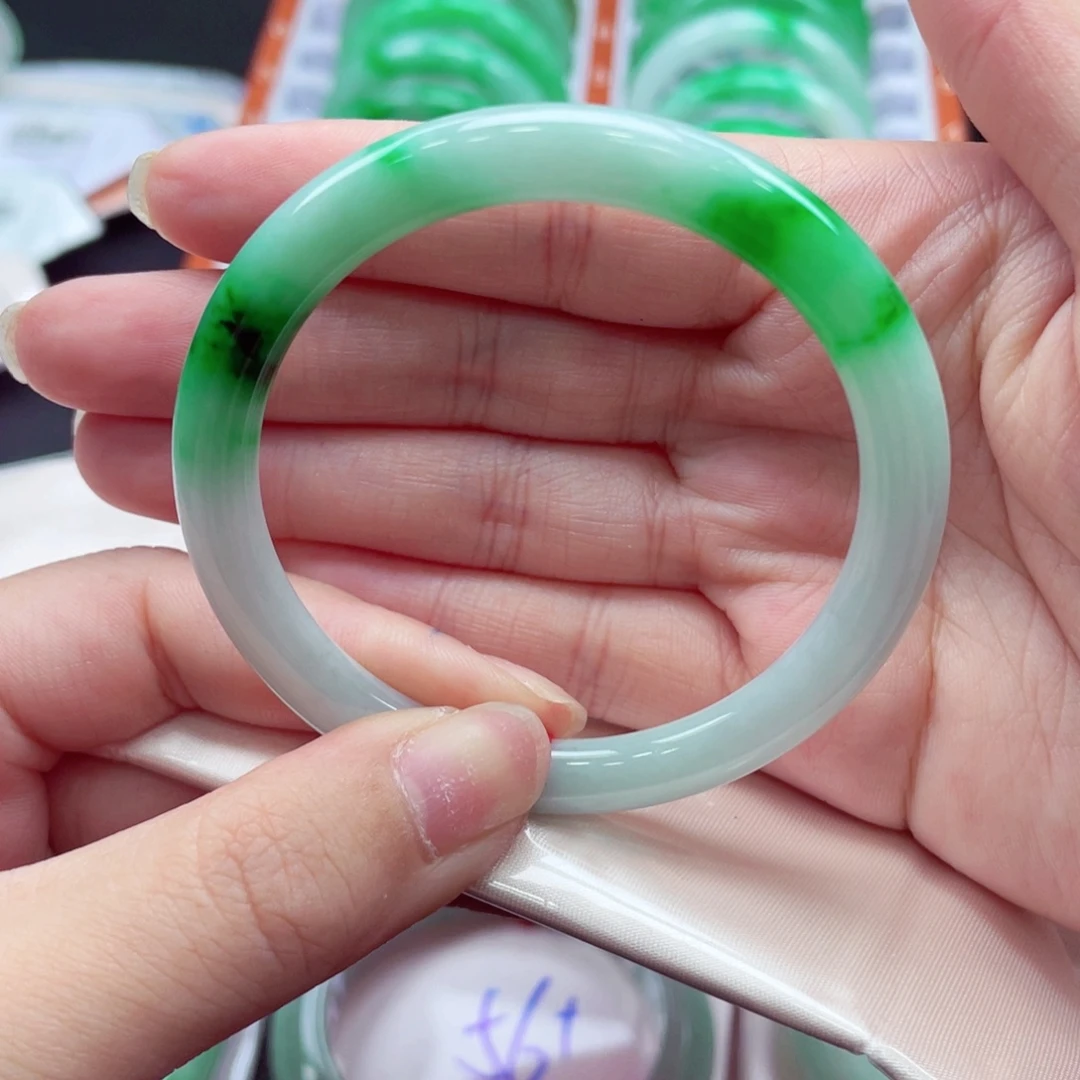 未镶嵌手镯翡翠翡翠