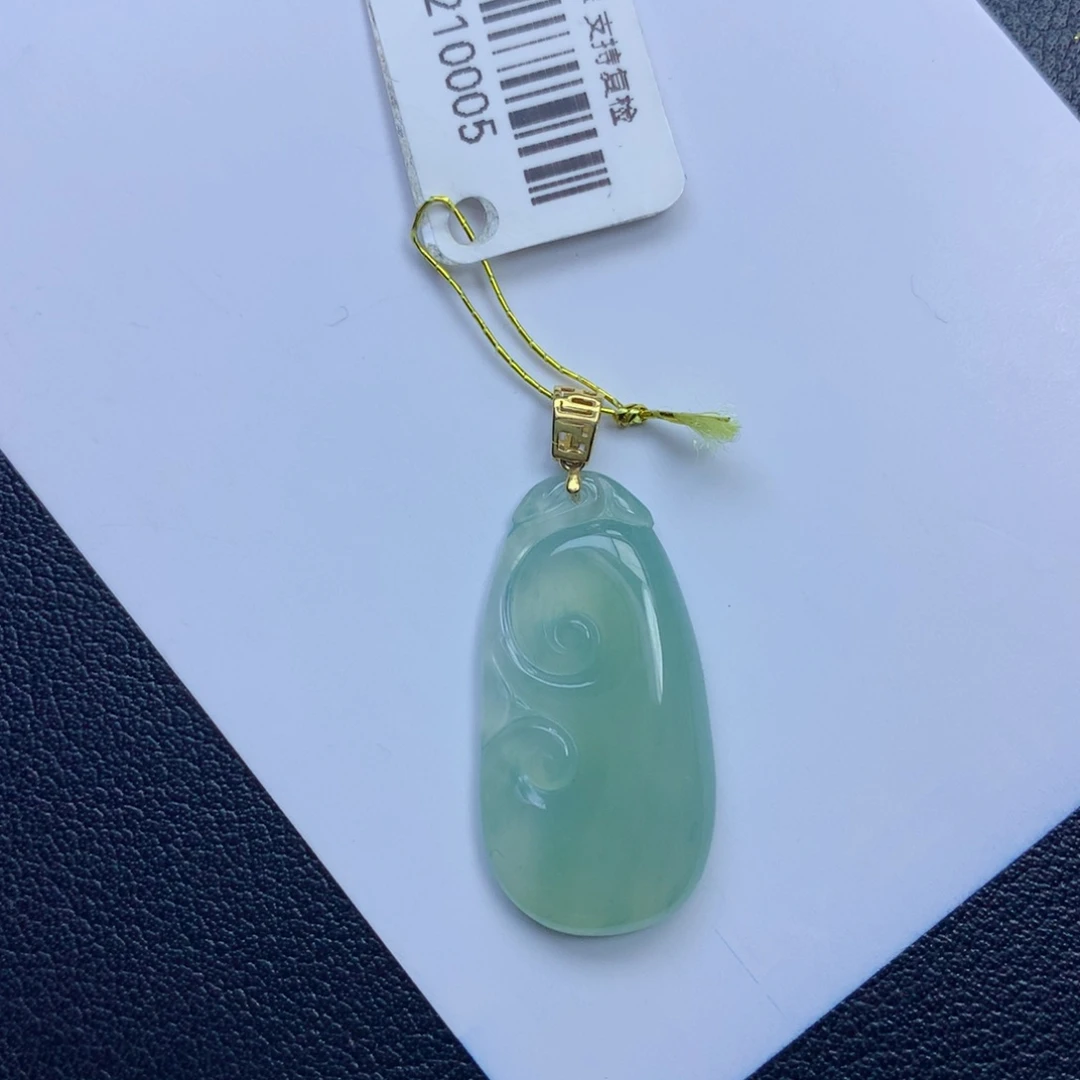 翡翠颈饰未镶嵌如意