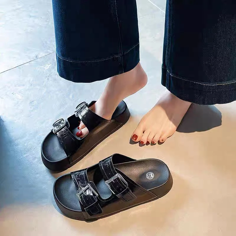 505#时尚厚底软皮4cm百搭凉拖鞋（偏大拍小一码）