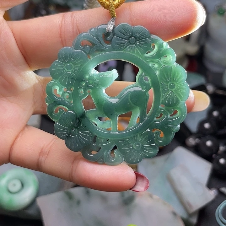 颈饰未镶嵌翡翠翡翠