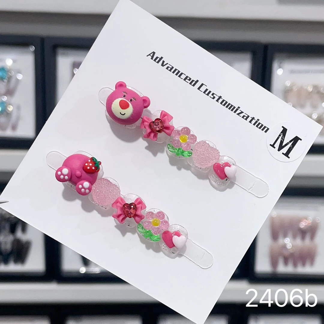 小女孩新年战甲显白可爱高颜值手工制作立体草莓熊小孩美甲贴