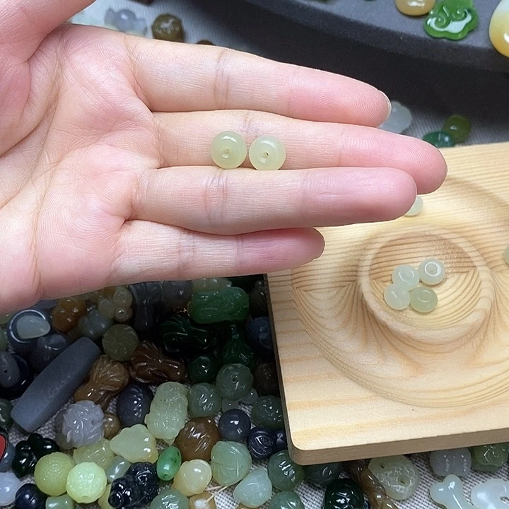 未镶嵌和田玉挂件一****力