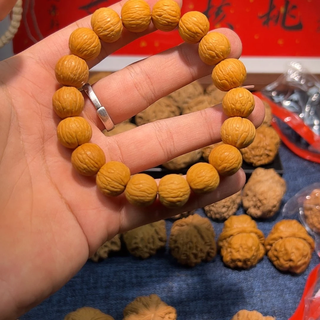 吊坠文玩核桃12➕13小凤羽猴头一对，妥妥正红色