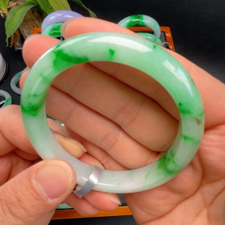 翡翠未镶嵌手镯缅甸翡翠