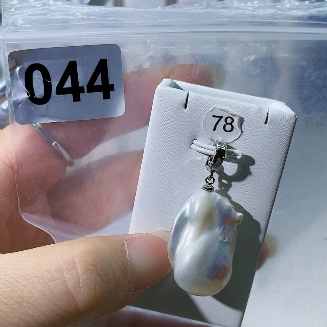 淡水珍珠合金颈饰